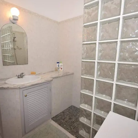 度假居 Ground Floor House With A Terrasse *