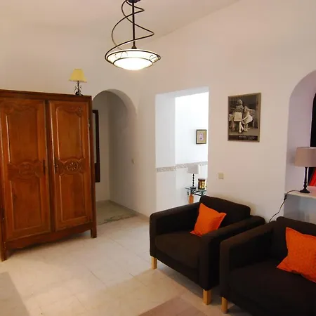 Ground Floor House With A Terrasse * Fuzeta