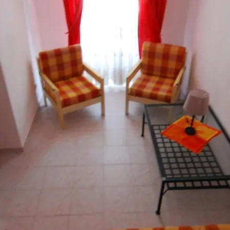 Ground Floor House With A Terrasse Holiday home Fuzeta