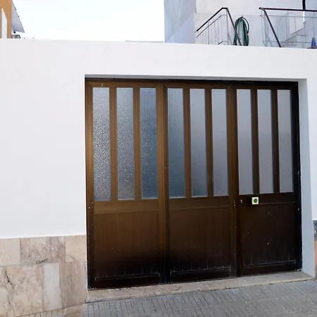 Ground Floor House With A Terrasse Holiday home Fuzeta
